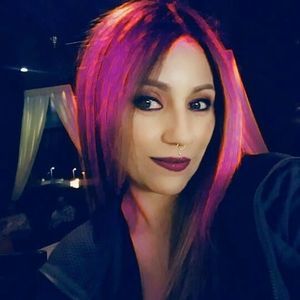 Meet your Posher, Hilda